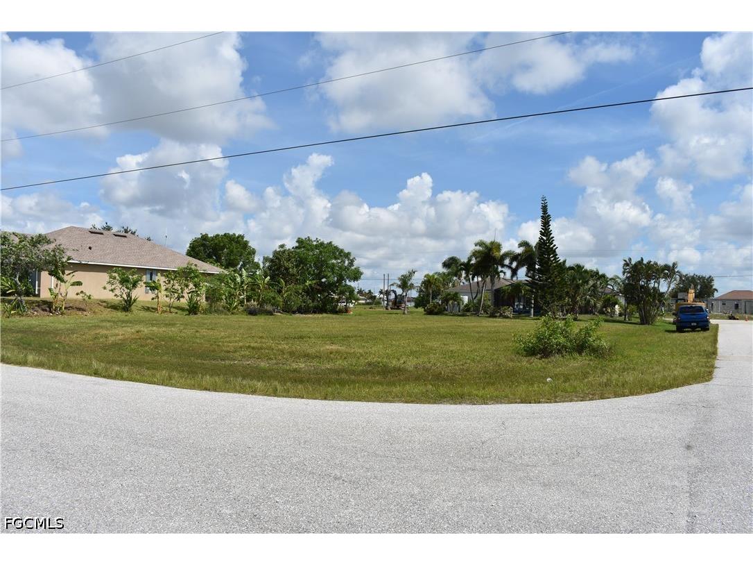 2480 NW 8th Terrace Cape Coral FL 33993 2026026423 image17