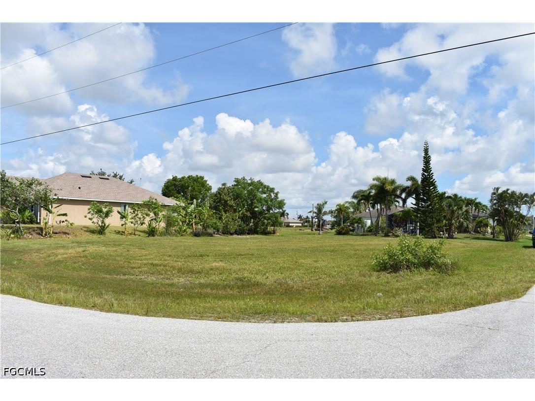 2480 NW 8th Terrace Cape Coral FL 33993 2026026423 image20