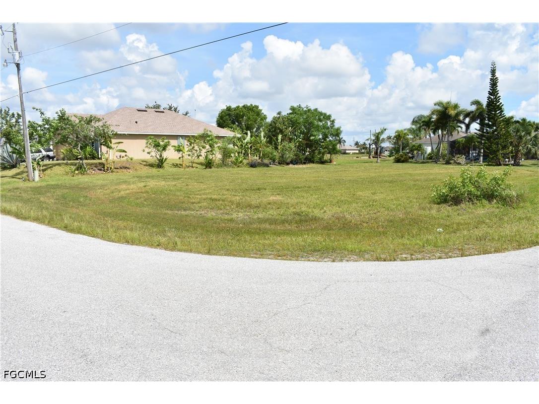 2480 NW 8th Terrace Cape Coral FL 33993 2026026423 image21