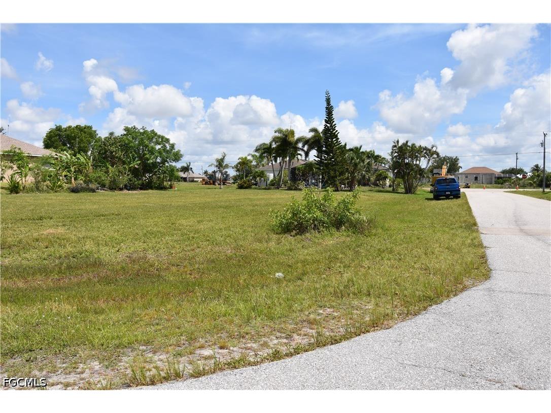 2480 NW 8th Terrace Cape Coral FL 33993 2026026423 image6