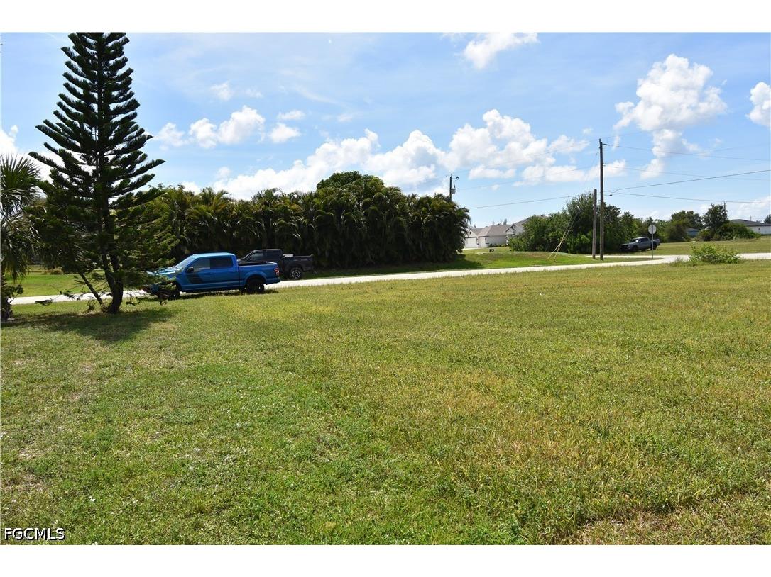 2480 NW 8th Terrace Cape Coral FL 33993 2026026423 image8