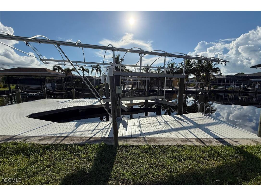 2480 Sycamore Street Saint James City FL 33956 2025007164 image7