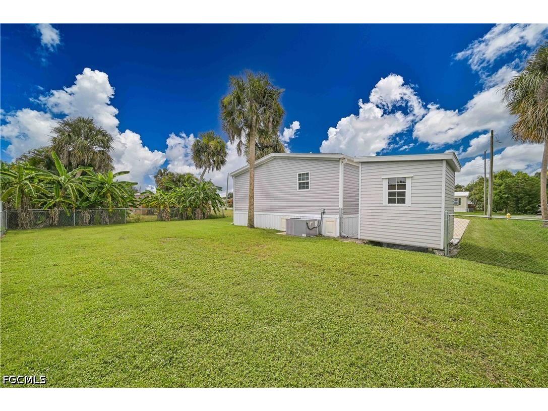 2481 Austin Smith Court North Fort Myers FL 33917 2026030281 image10