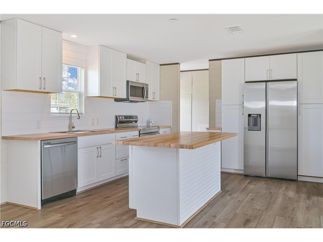 2481 Austin Smith Court North Fort Myers FL 33917 2026030281 image15
