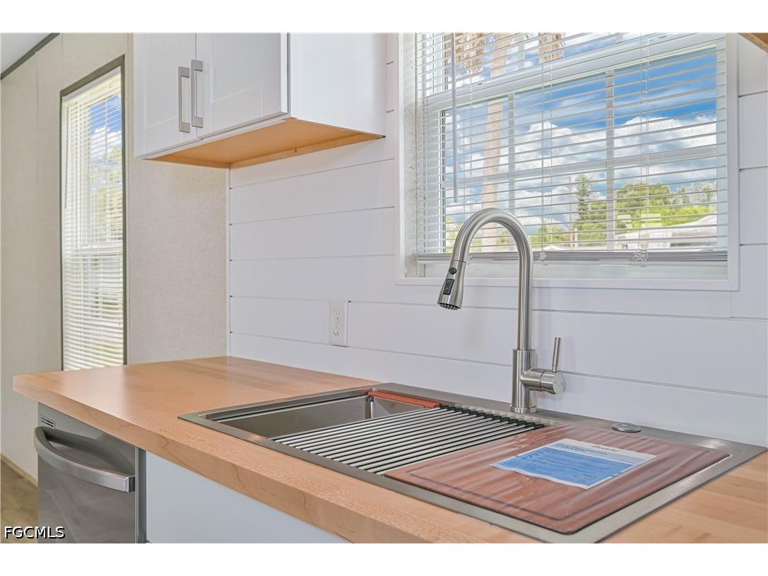 2481 Austin Smith Court North Fort Myers FL 33917 2026030281 image18