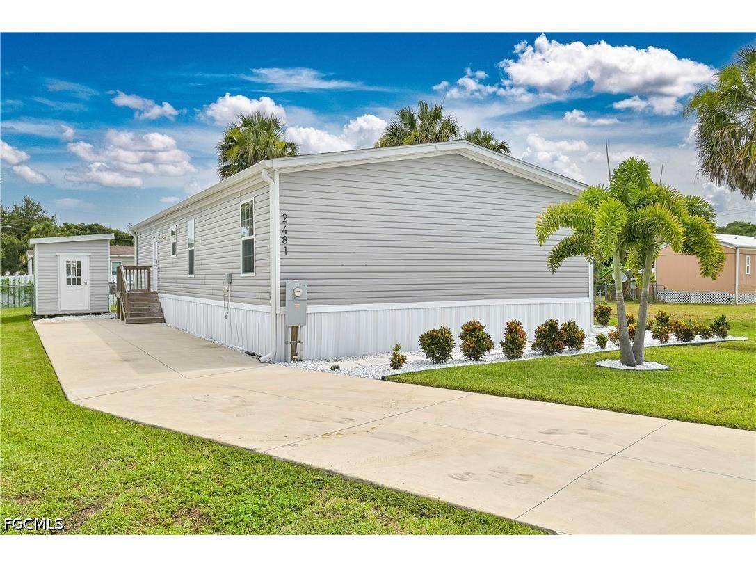 2481 Austin Smith Court North Fort Myers FL 33917 2026030281 image3