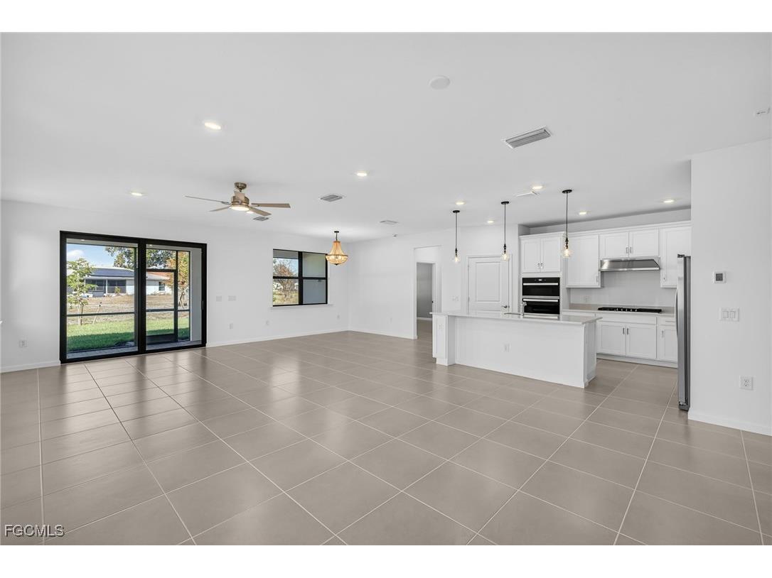 24844 Surf Haven Lane Bonita Springs FL 34135 2025023646 image3