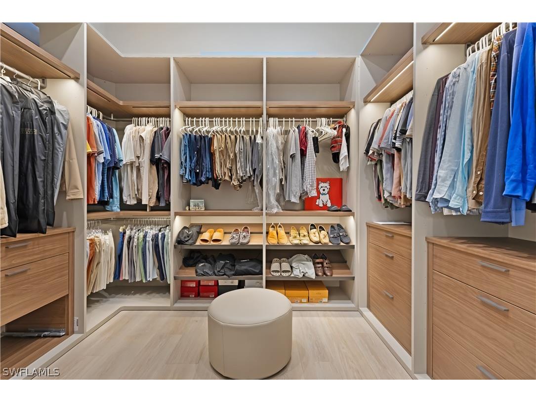 2485 Crayton Road Naples FL 34103 226006500 image17