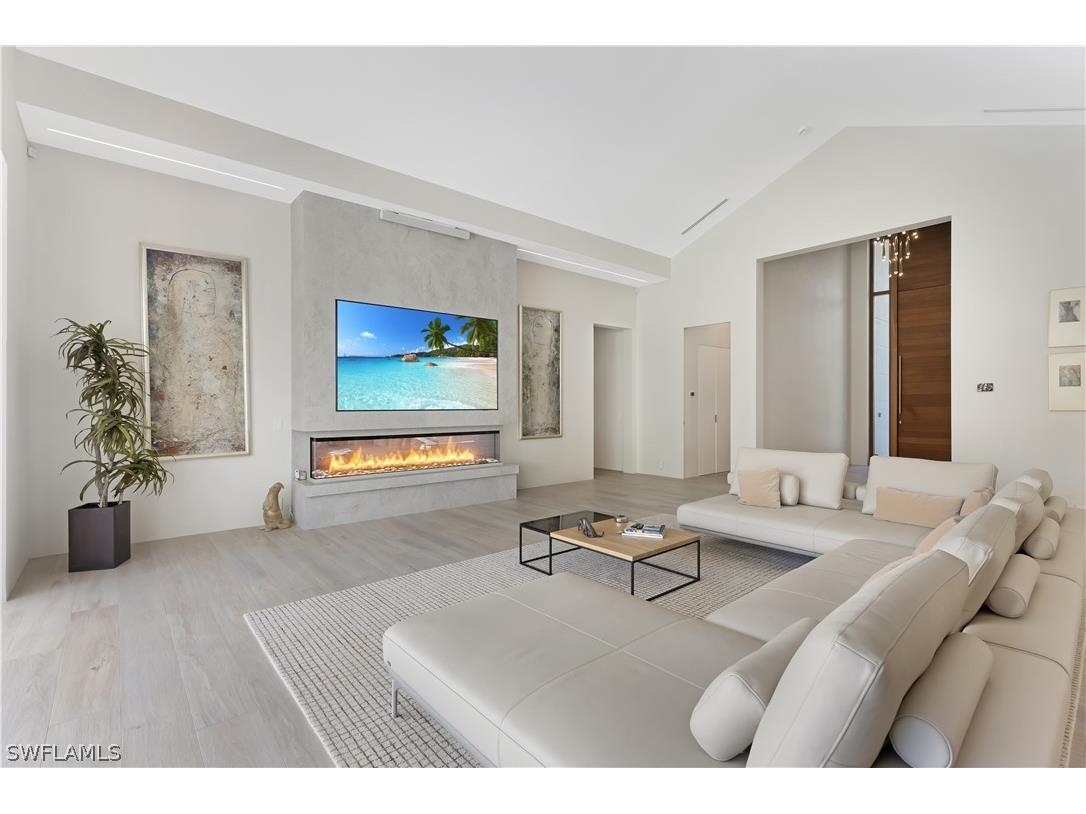 2485 Crayton Road Naples FL 34103 226006500 image2