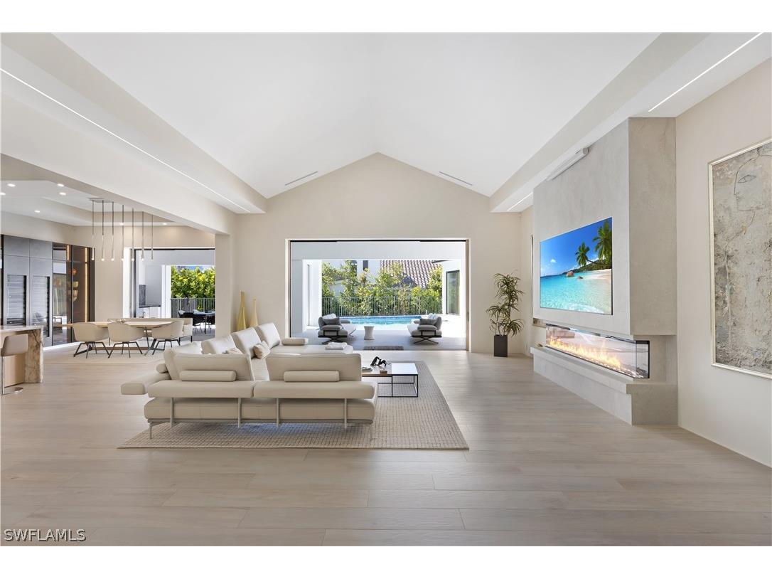 2485 Crayton Road Naples FL 34103 226006500 image3