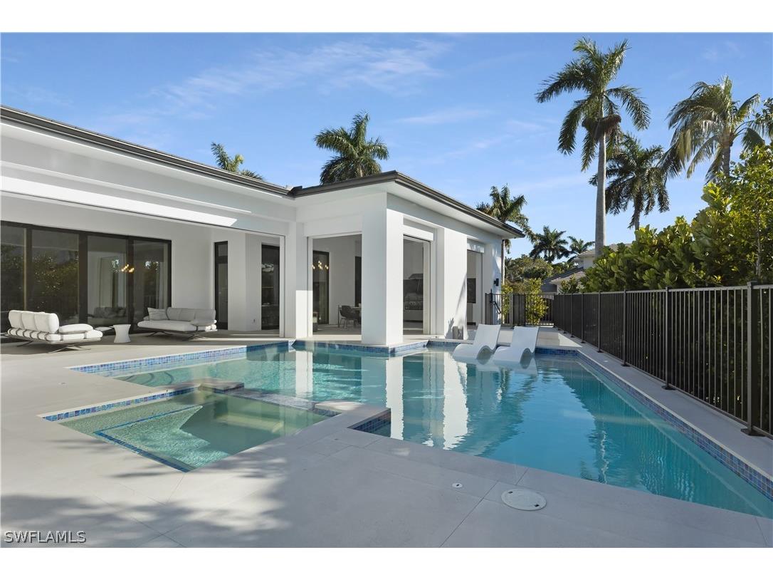 2485 Crayton Road Naples FL 34103 226006500 image32