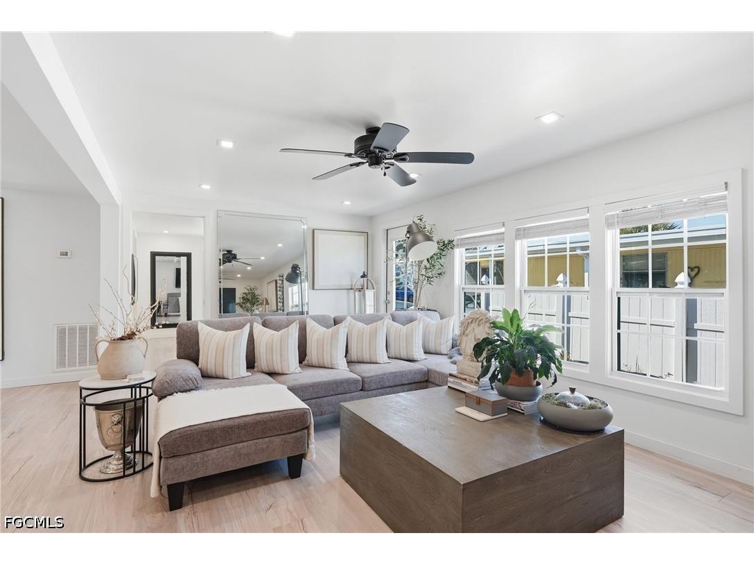 24850 Windward Boulevard Bonita Springs FL 34134 2026028015 image1