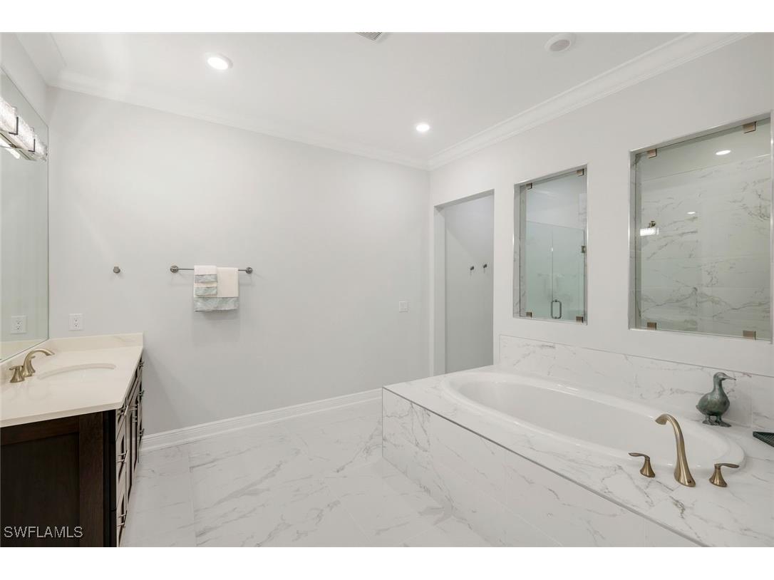 2488 Breakwater Way #201 Naples FL 34112 225050382 image16