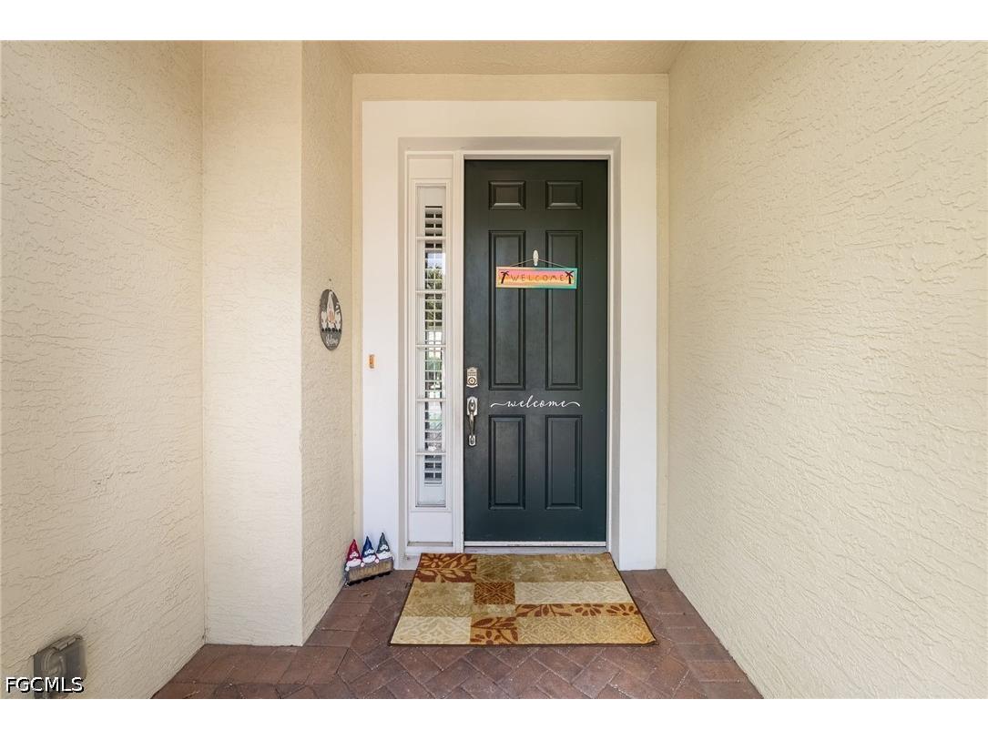 2489 Sutherland Court Cape Coral FL 33991 2026021246 image2