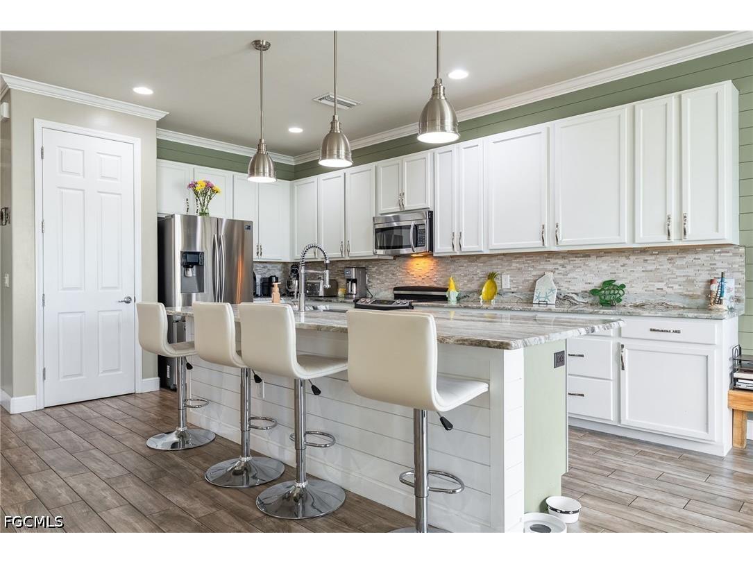 2489 Sutherland Court Cape Coral FL 33991 2026021246 image3