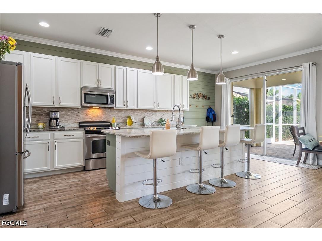 2489 Sutherland Court Cape Coral FL 33991 2026021246 image4