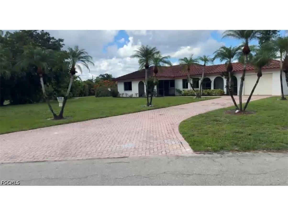 24898 Trost Boulevard Bonita Springs FL 34135 2026020168 image3