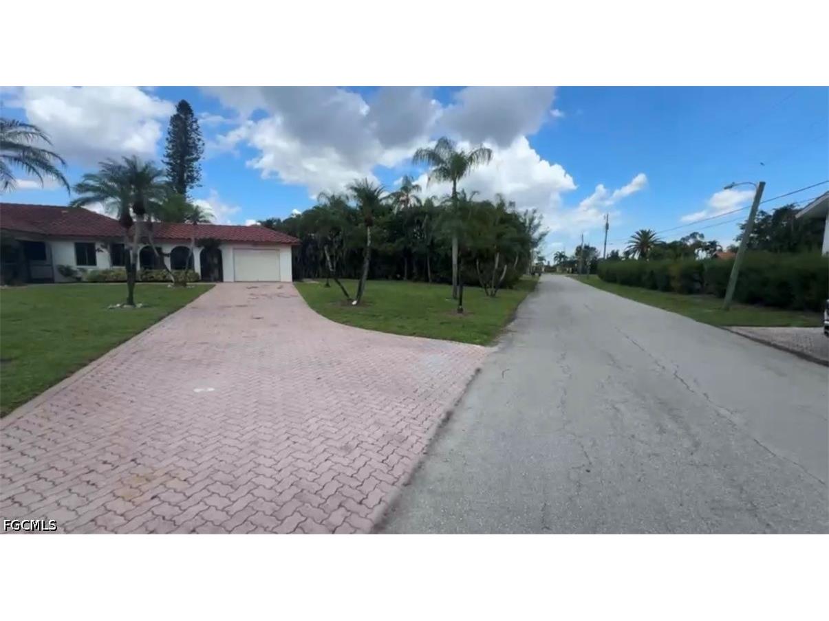 24898 Trost Boulevard Bonita Springs FL 34135 2026020168 image8