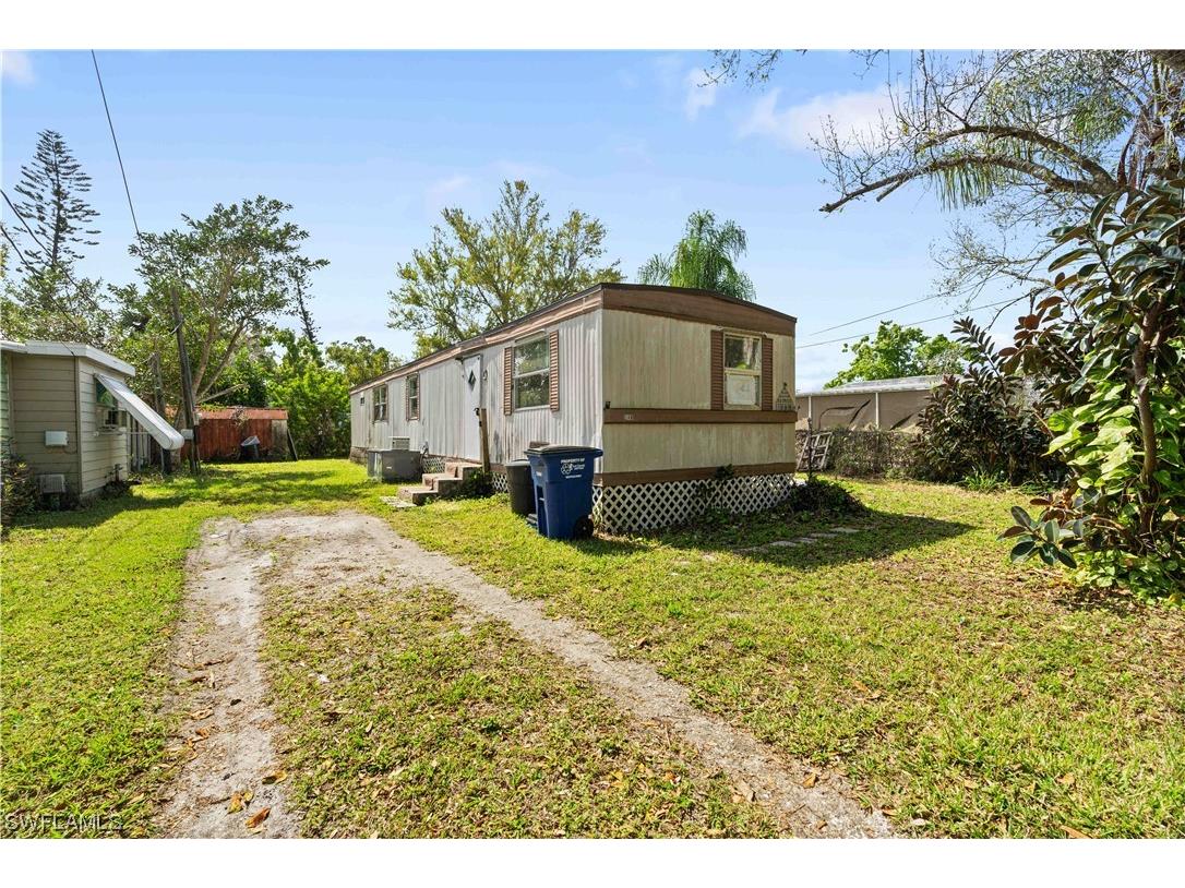 249 Clark Street North Fort Myers FL 33903 224016661 image1