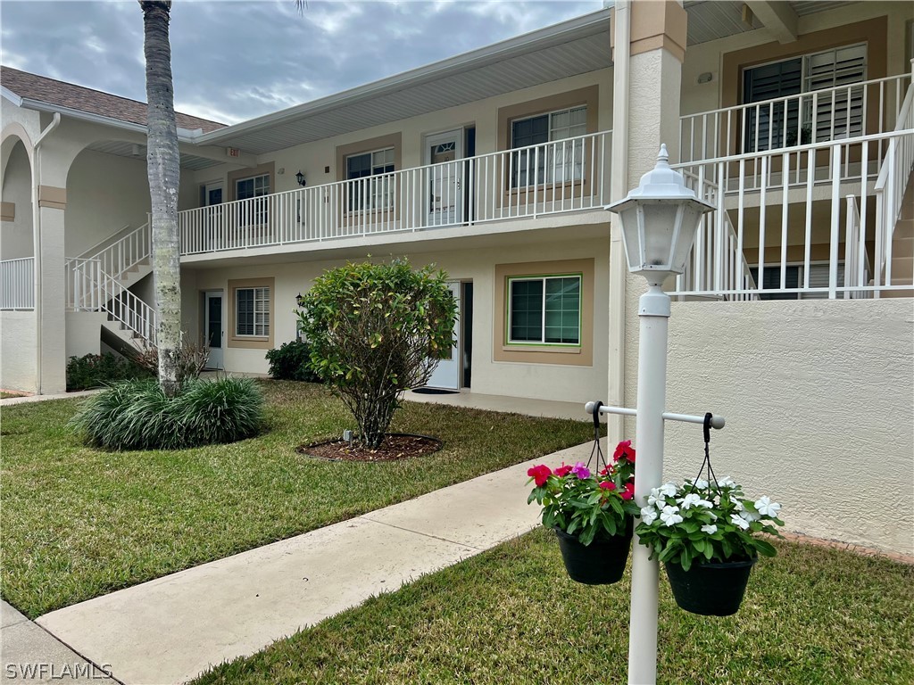 249 Gabriel Circle #10 Naples FL 34104 223006531 image1