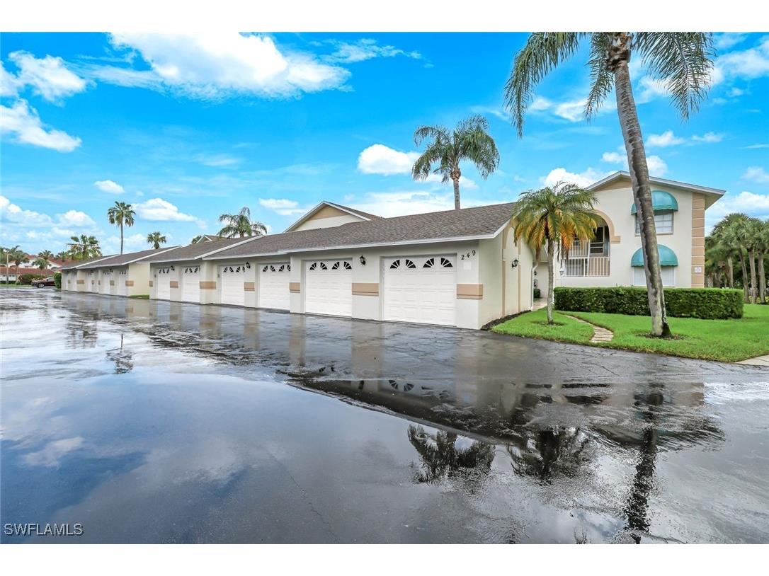 249 Gabriel Circle #2702 Naples FL 34104 225059812 image1