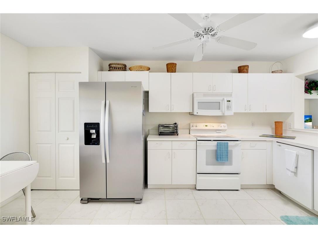 249 Gabriel Circle #2702 Naples FL 34104 225059812 image4