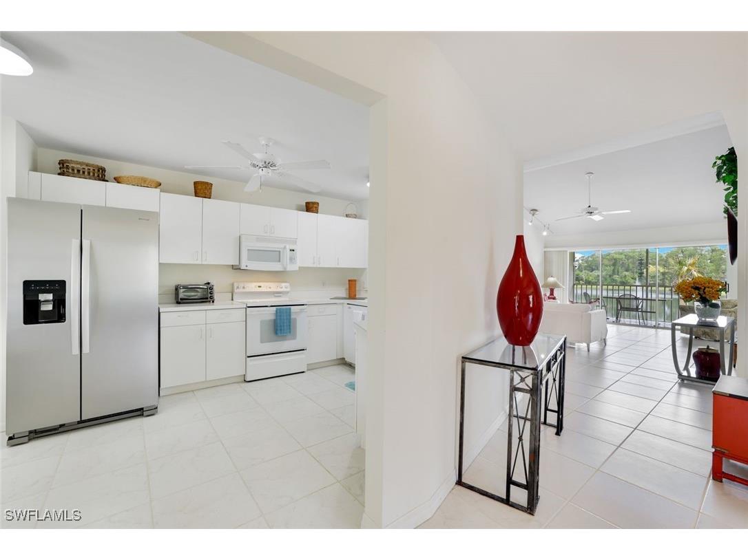 249 Gabriel Circle #2702 Naples FL 34104 225059812 image5