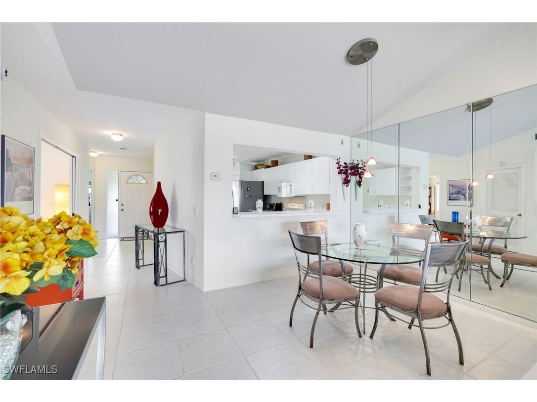 249 Gabriel Circle #2702 Naples FL 34104 225059812 image6