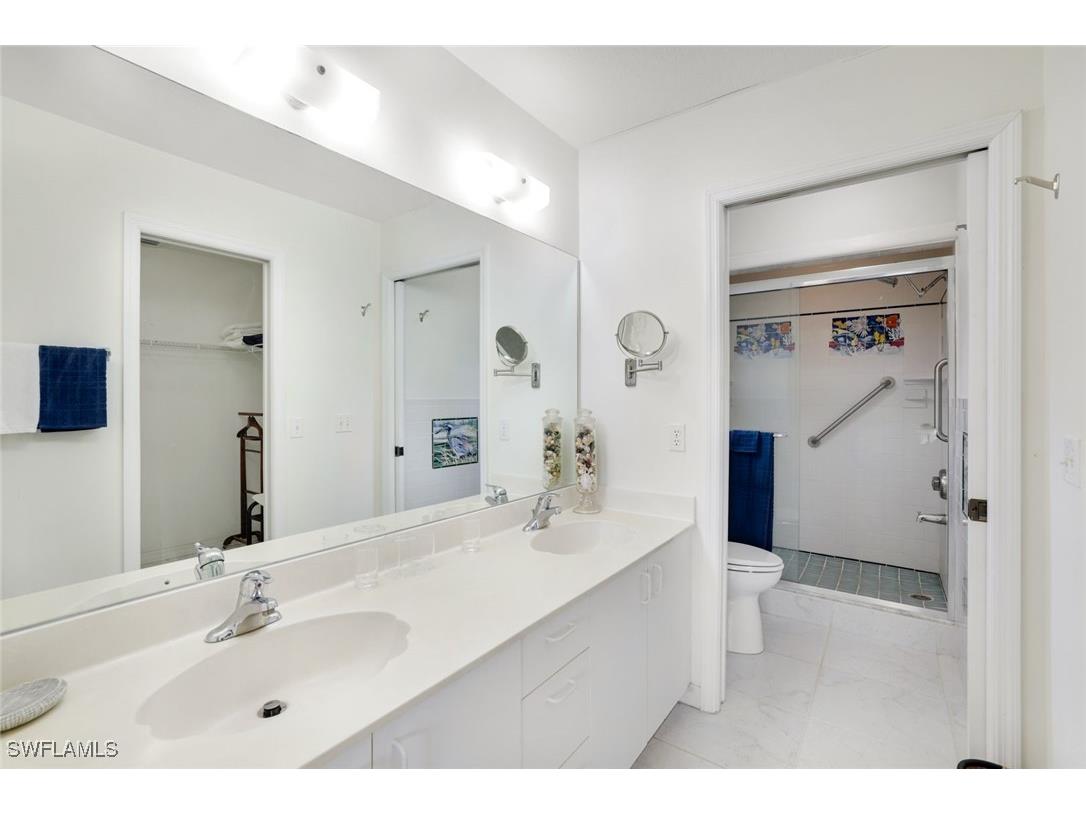 249 Gabriel Circle #2702 Naples FL 34104 225059812 image9