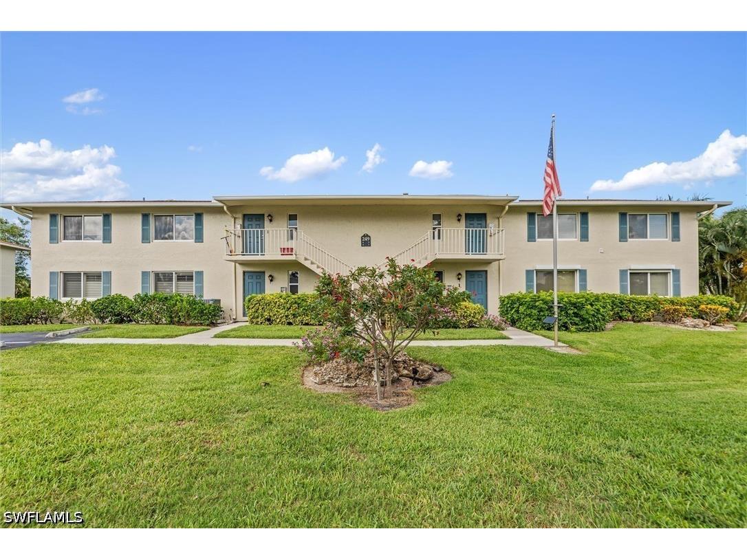 249 Memory Lane #4 Naples FL 34112 226022443 image1