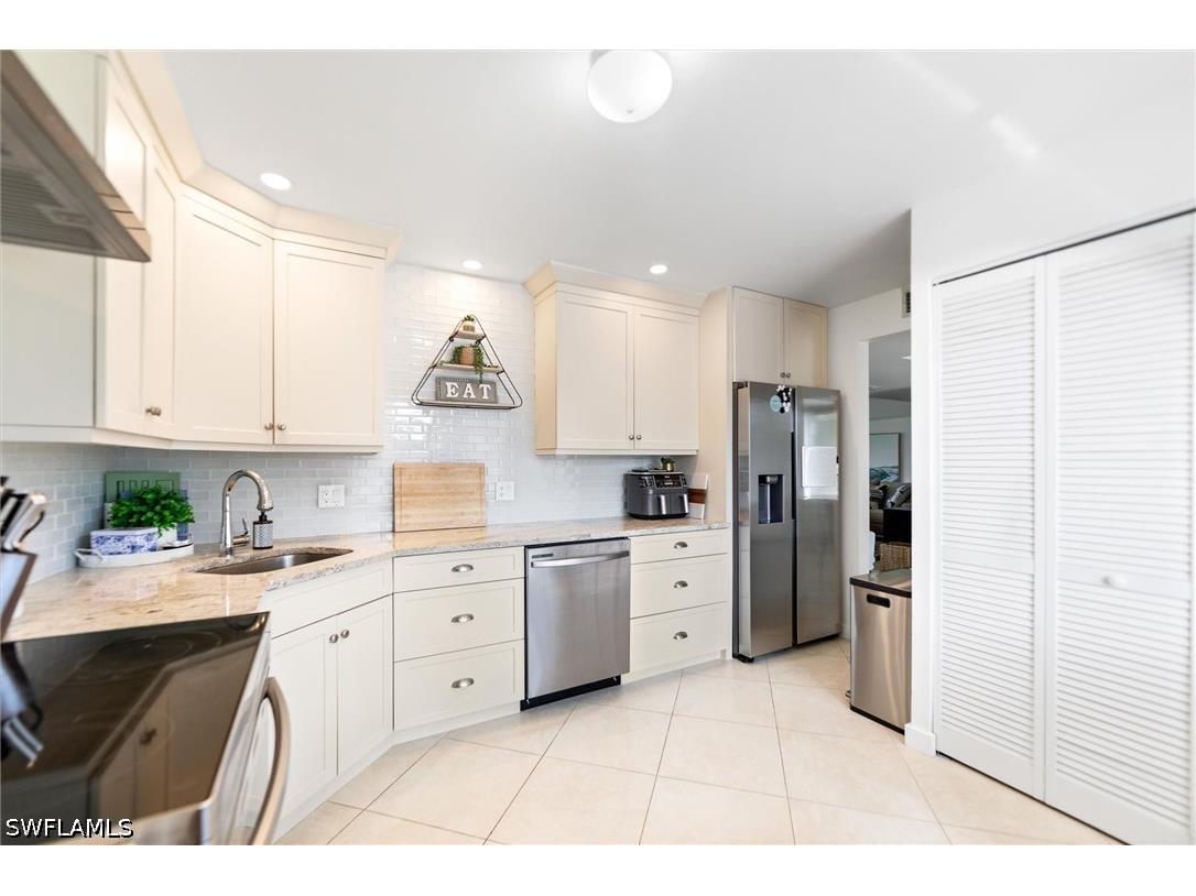 249 Memory Lane #4 Naples FL 34112 226022443 image12