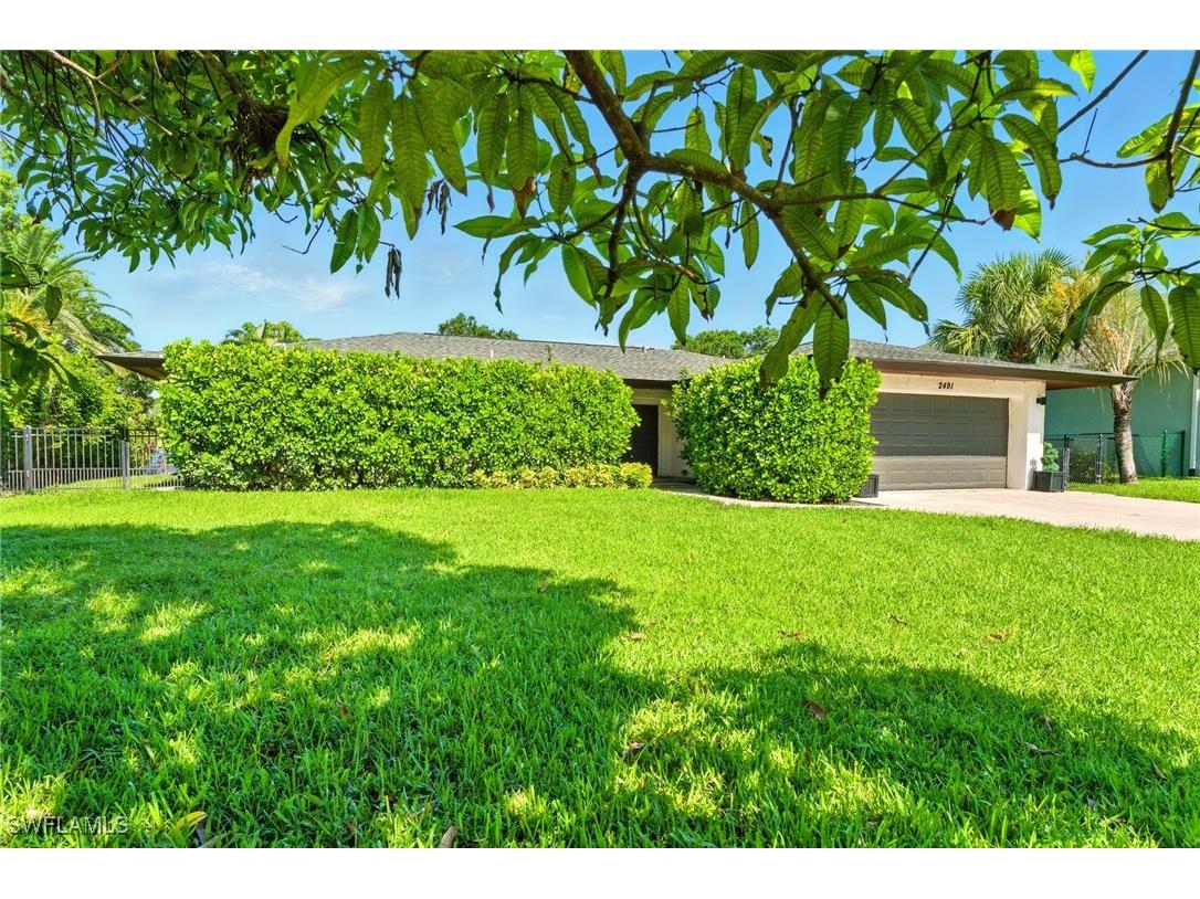 2491 43rd Street SW Naples FL 34116 225056170 image1