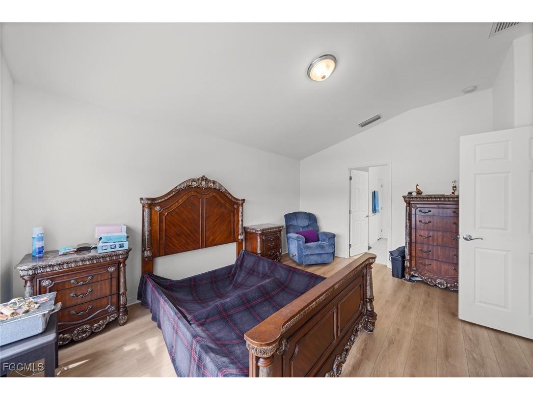 2492 Belleville Court Cape Coral FL 33991 2025013138 image16