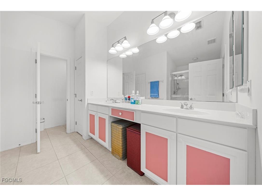 2492 Belleville Court Cape Coral FL 33991 2025013138 image17