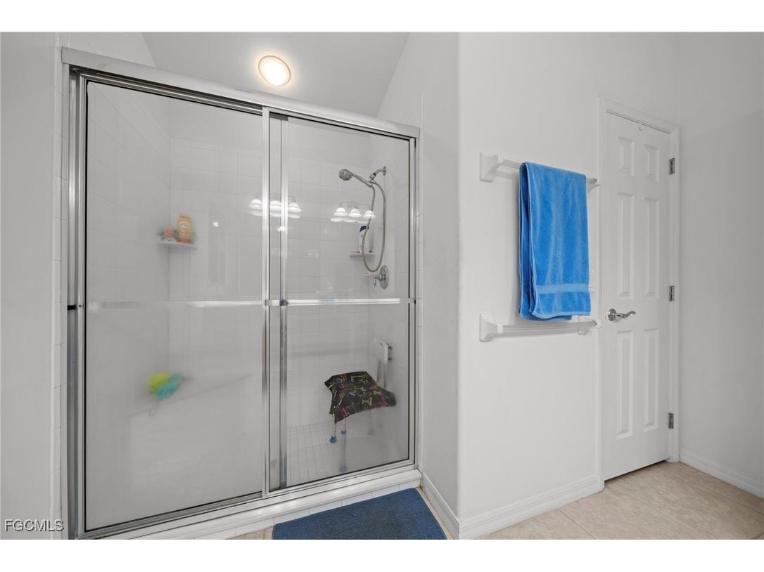 2492 Belleville Court Cape Coral FL 33991 2025013138 image18