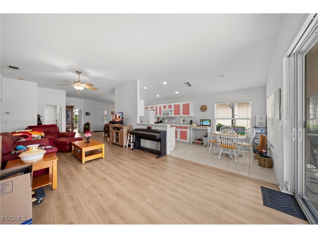 2492 Belleville Court Cape Coral FL 33991 2025013138 image4