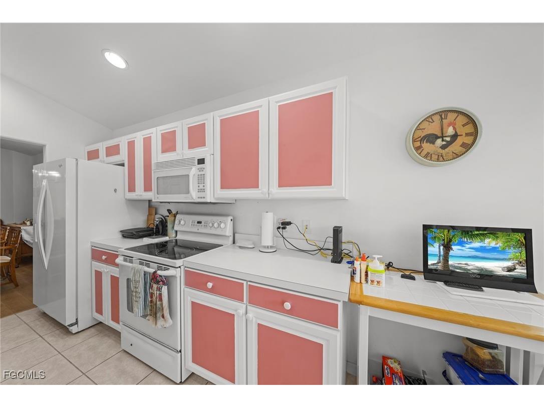 2492 Belleville Court Cape Coral FL 33991 2025013138 image9