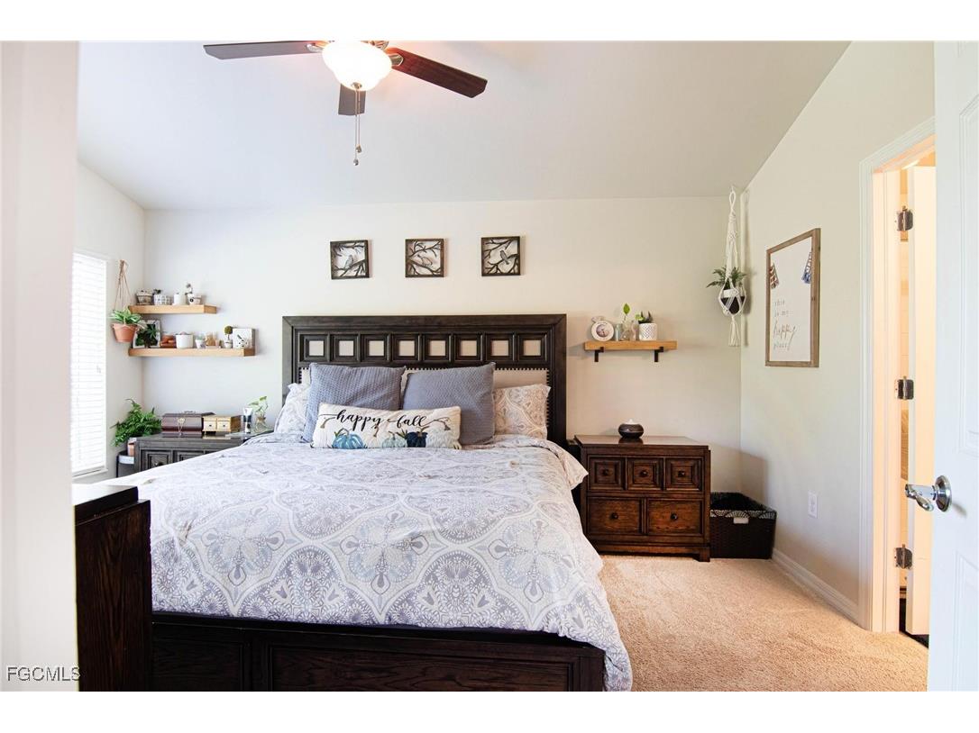 2493 Anguilla Drive Cape Coral FL 33991 2025024766 image11