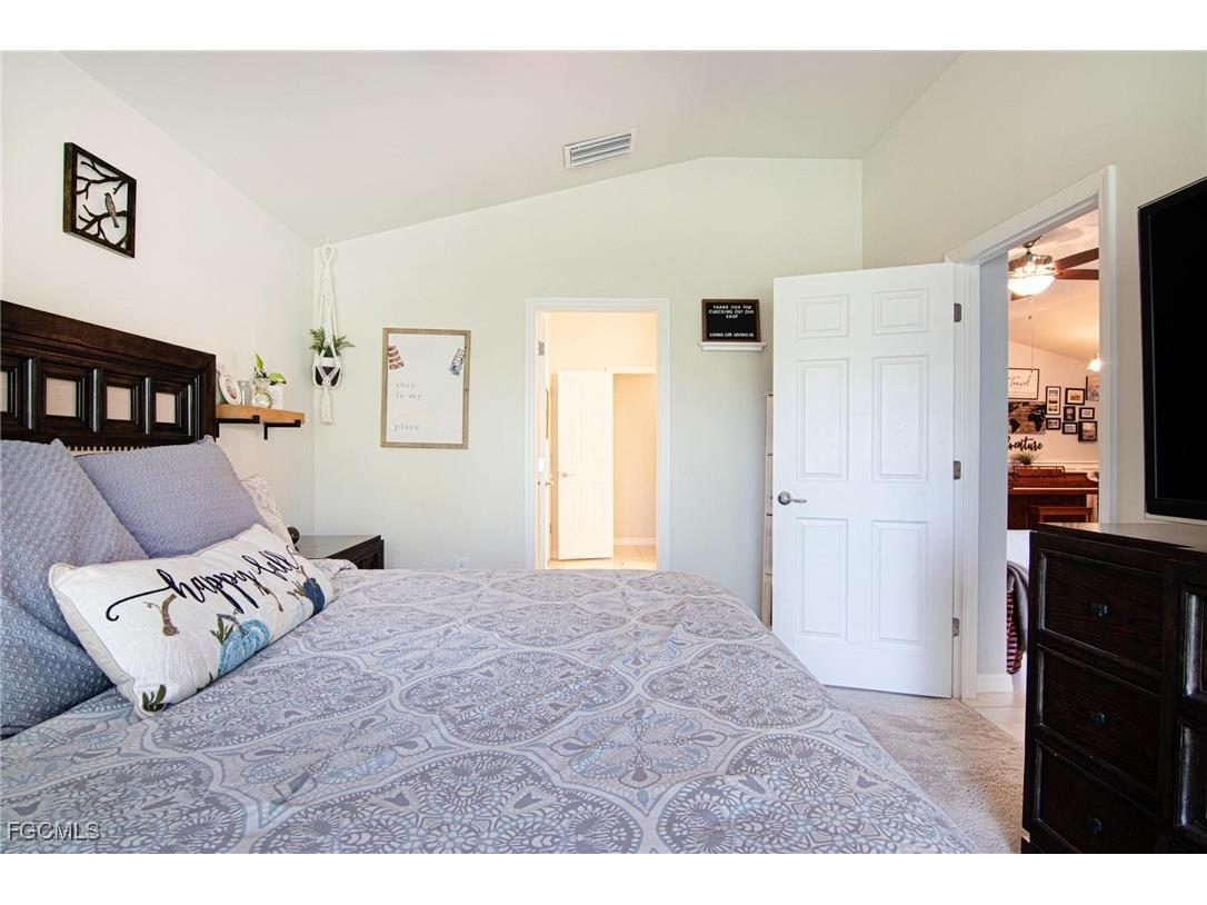 2493 Anguilla Drive Cape Coral FL 33991 2025024766 image12