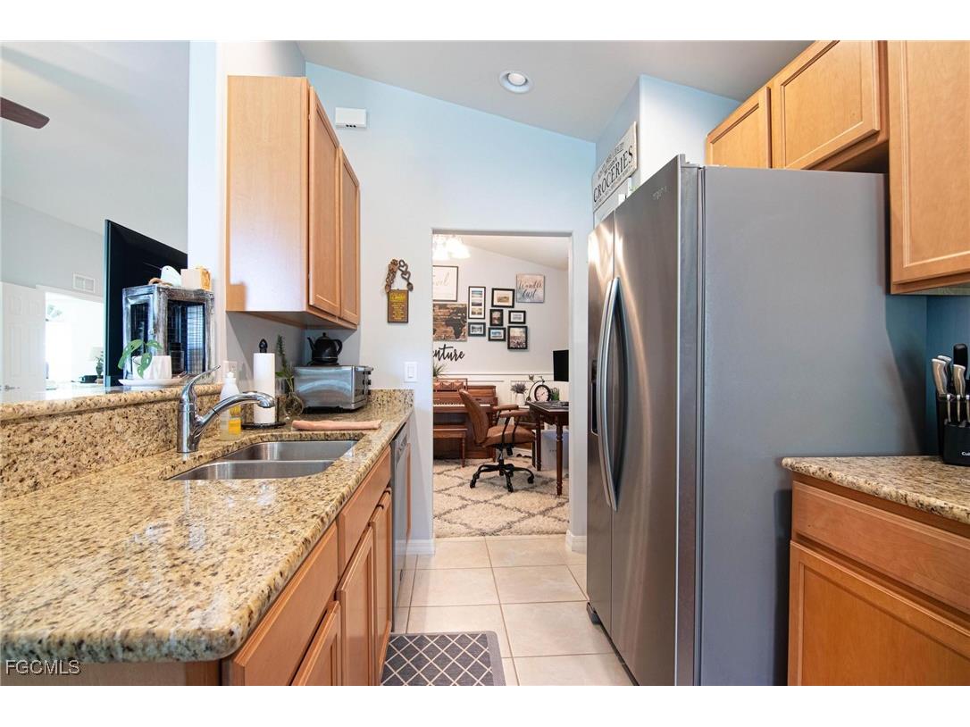 2493 Anguilla Drive Cape Coral FL 33991 2025024766 image2