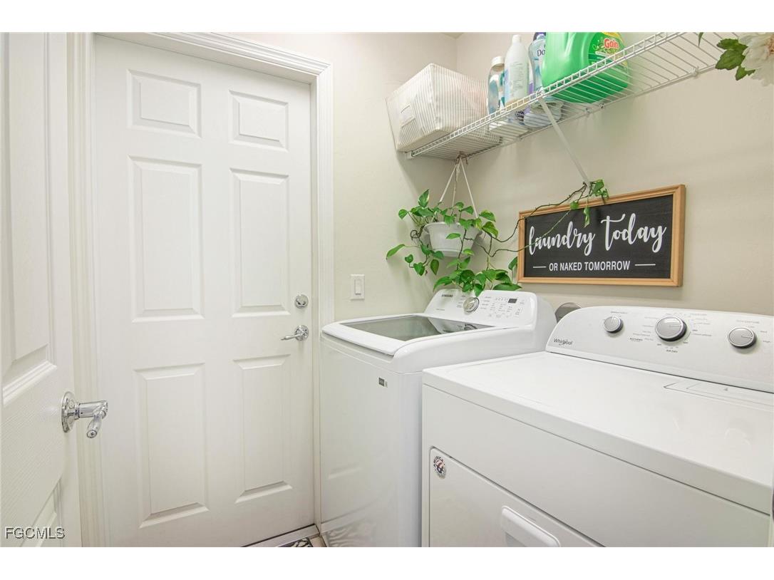 2493 Anguilla Drive Cape Coral FL 33991 2025024766 image20