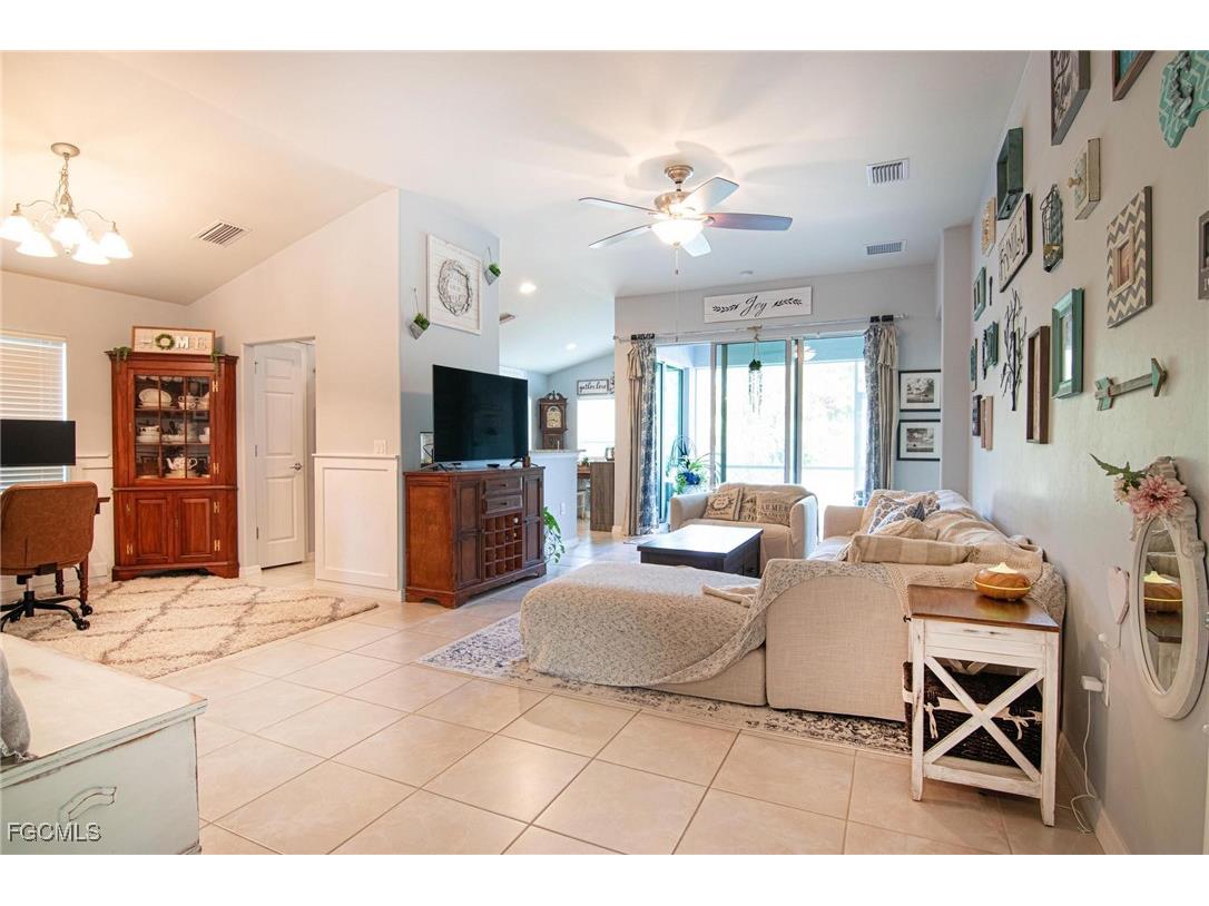 2493 Anguilla Drive Cape Coral FL 33991 2025024766 image5