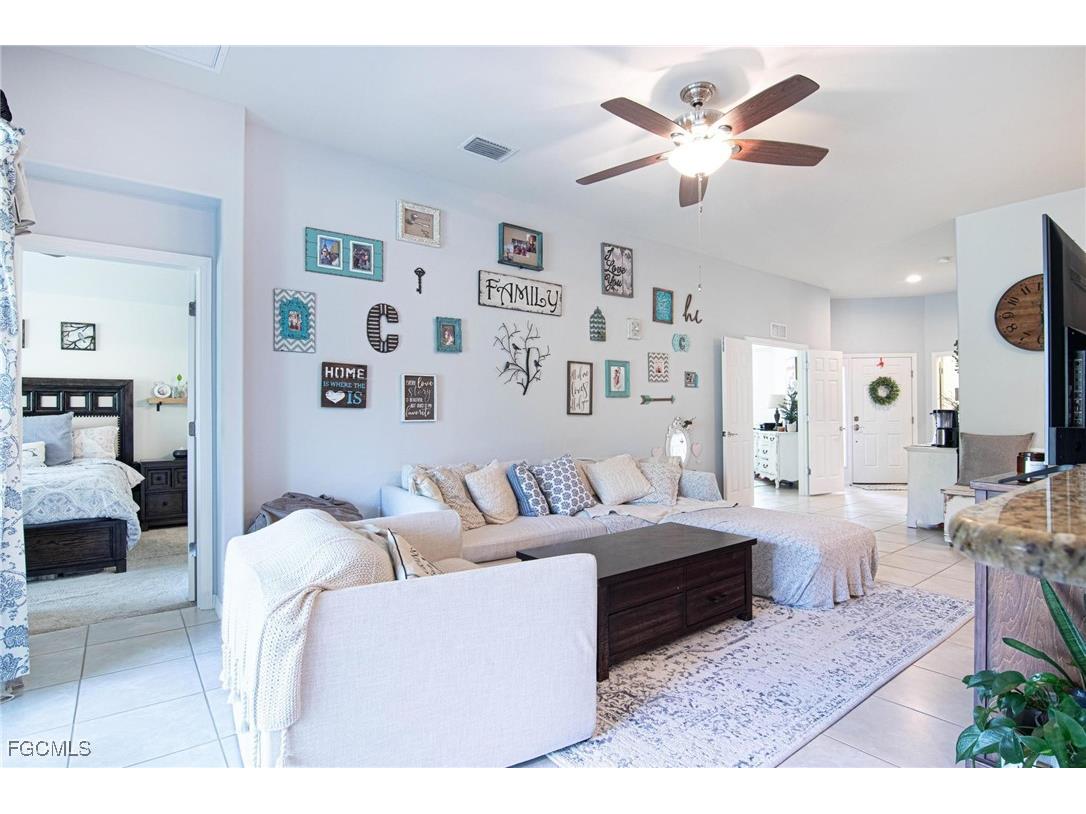 2493 Anguilla Drive Cape Coral FL 33991 2025024766 image6