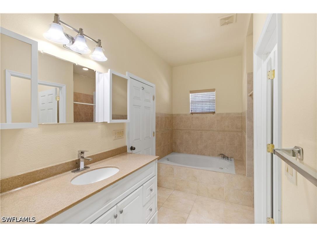 2495 62nd Avenue NE Naples FL 34120 226022057 image31
