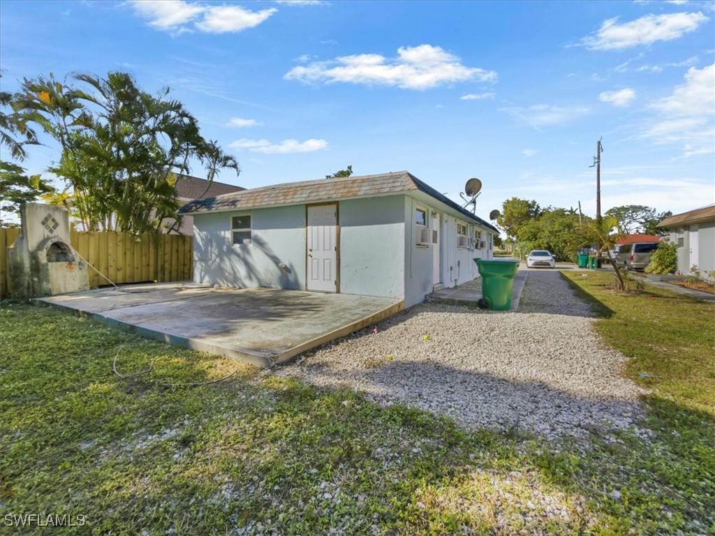 2495 Bayside Street Naples FL 34112 225083696 image1