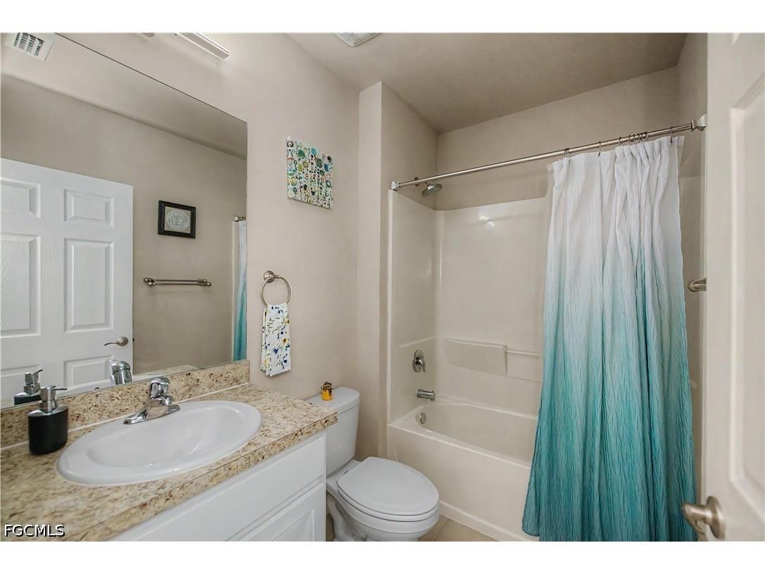 2495 Ciales Court Cape Coral FL 33909 2026023255 image20