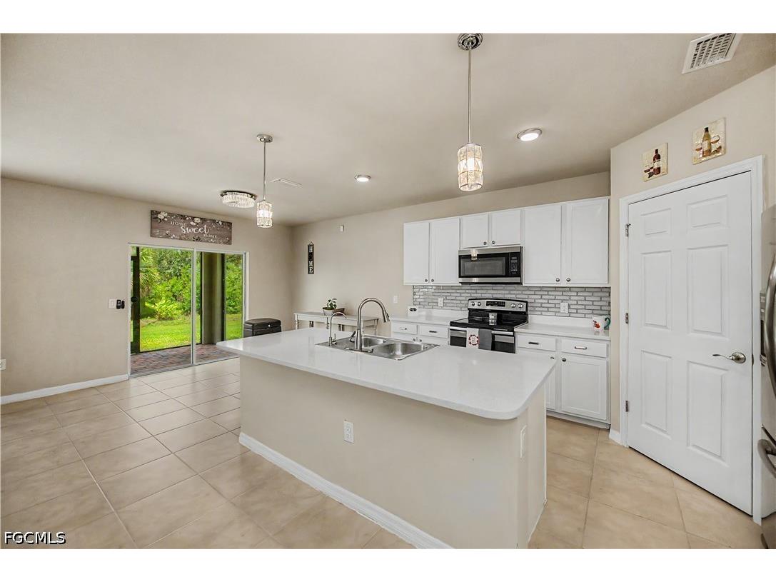2495 Ciales Court Cape Coral FL 33909 2026023255 image3