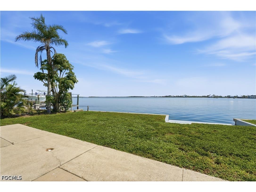 2498 Bayshore Drive Matlacha FL 33993 2026027347 image13