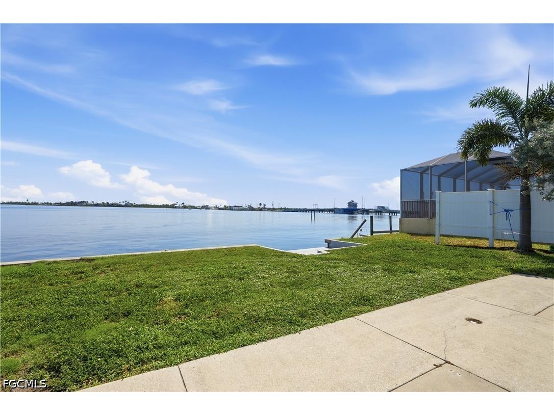2498 Bayshore Drive Matlacha FL 33993 2026027347 image14