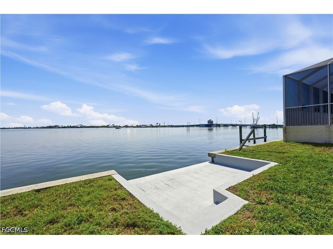 2498 Bayshore Drive Matlacha FL 33993 2026027347 image15